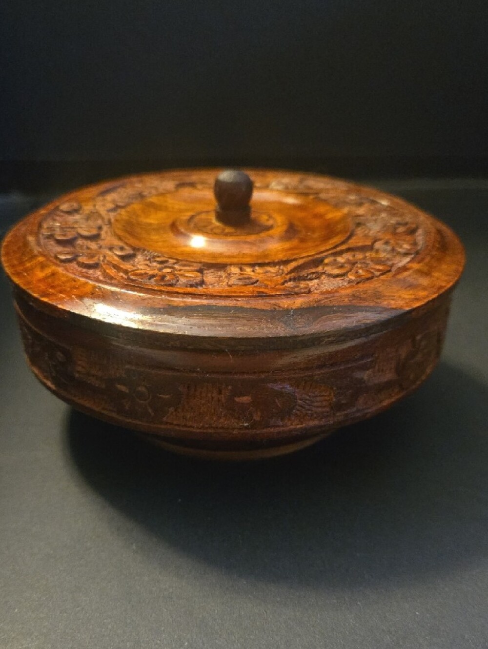 Hand-Carved Wooden Lidded Box - Brown - Picture 4 of 15